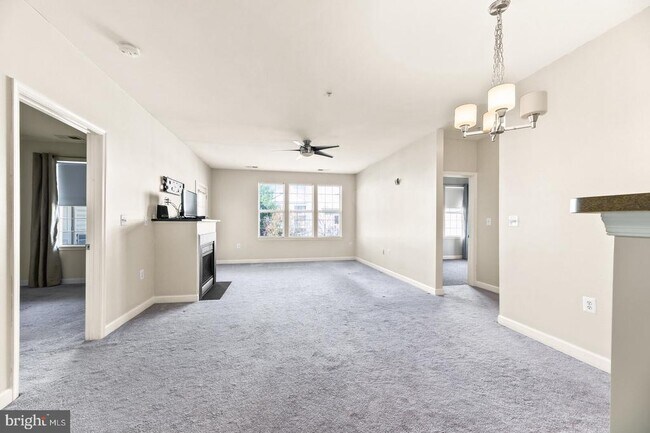 Building Photo - 22725 Thimbleberry Sq