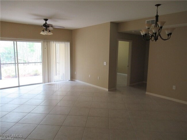 Foto del edificio - 7960 Preserve Cir