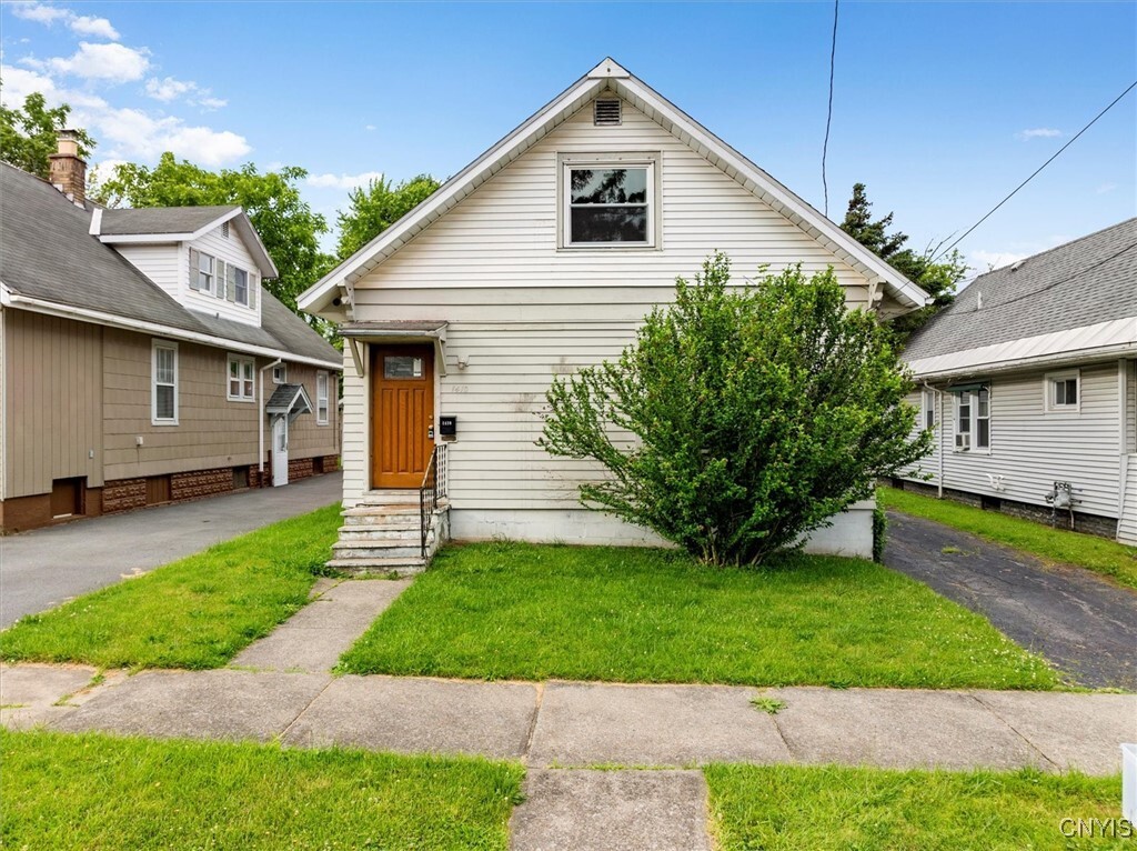 Primary Photo - 1410 Fincke Ave