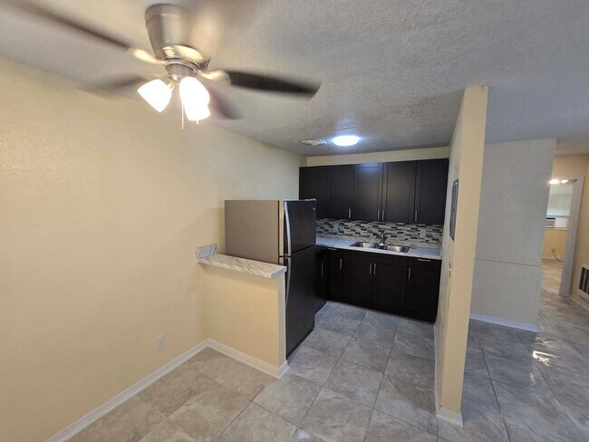 Foto del edificio - 7215 Bailey Ct