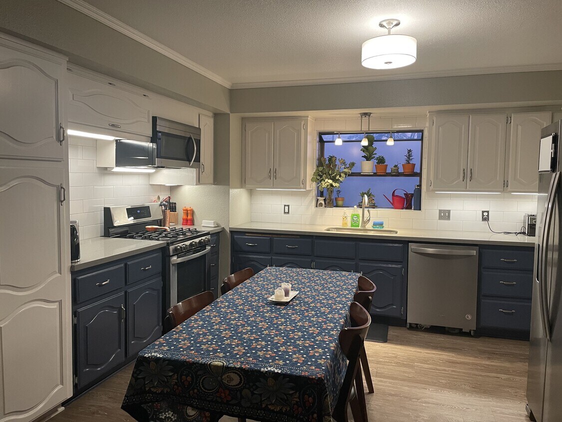 Foto principal - 381 McGoldrick Way