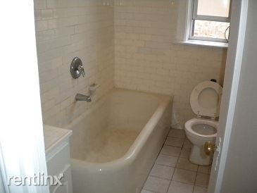 Foto del edificio - 14304 Cherry Ave