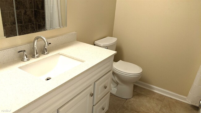 Building Photo - 4 br, 2 bath House - 815 Casady Dr  HOUSE ...