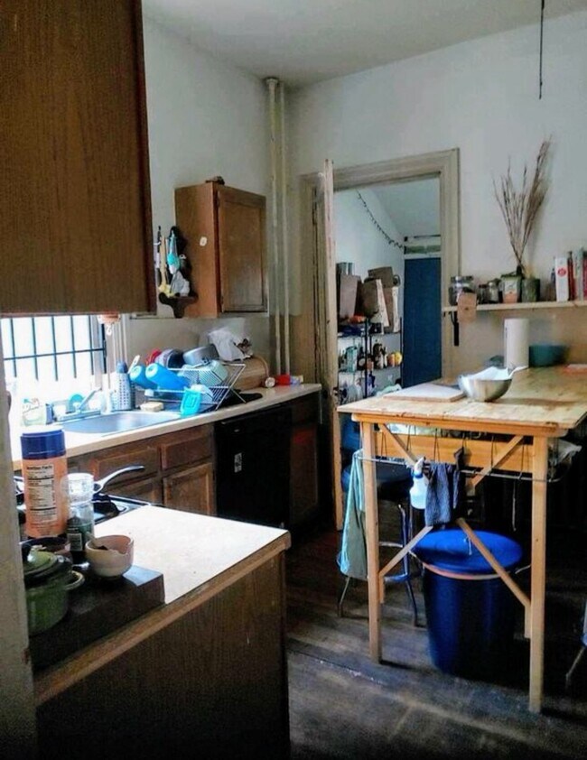 Foto del edificio - 4811 Chester Ave