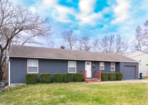 Primary Photo - Classic 3-bedroom 1.5-bath Ranch in Missio...