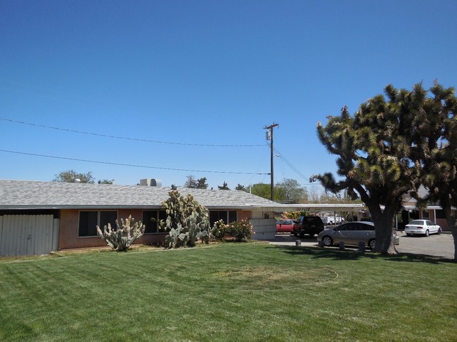 Building Photo - Antelope Lodge Apartments