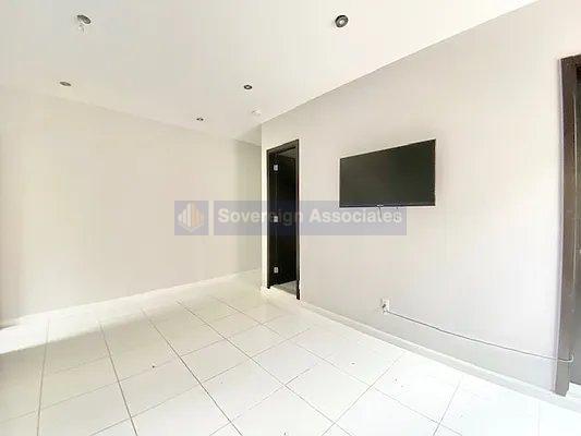 Foto principal - 320 Manhattan Avenue