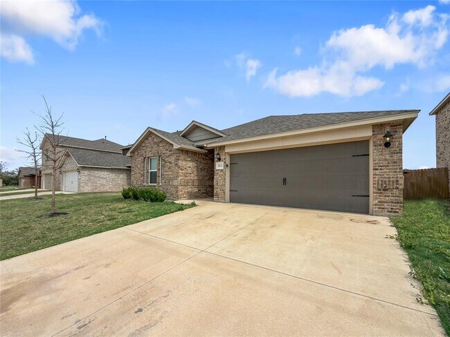 Foto del edificio - 1613 Ruby Dr