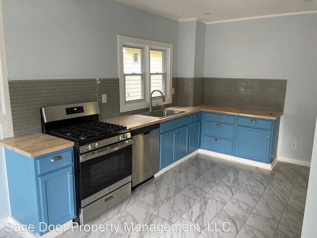 Building Photo - 3 br, 2.5 bath House - 3815 Smart Ave