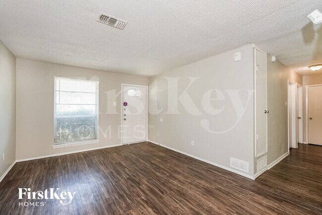 Building Photo - 3747 Happy Canyon Dr