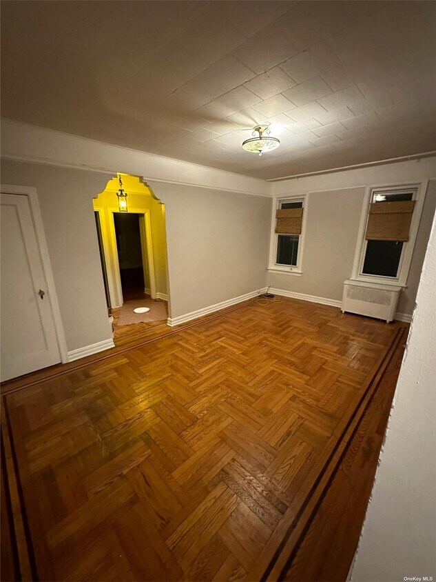 47 McGuinness Blvd, Brooklyn, NY 11222 Room for Rent in Brooklyn, NY