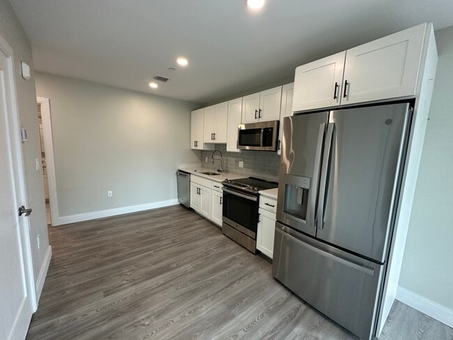 Foto del edificio - 206 Old Colony Ave