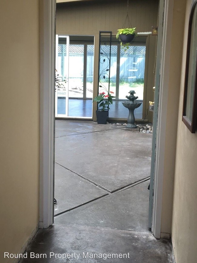 Foto del edificio - 4 br, 2 bath House - 330 Bonnie Avenue