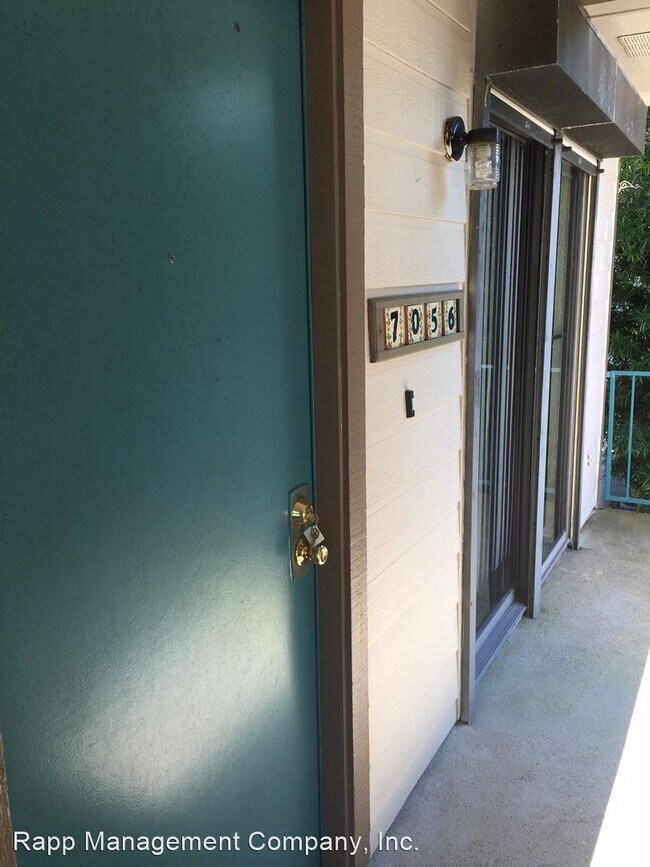 Foto del edificio - 2 br, 1 bath House - 7056 N Holiday Drive