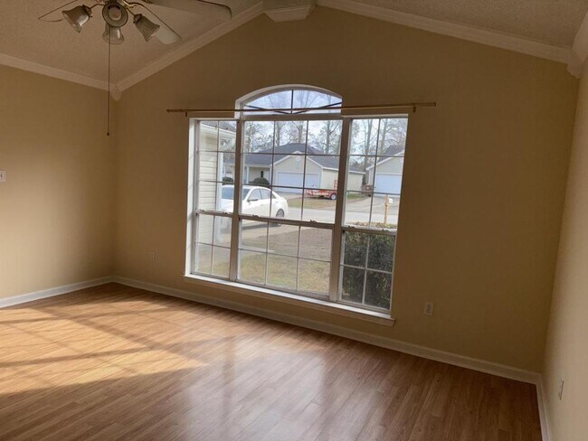 Foto del edificio - 16356 Clearwater Cir