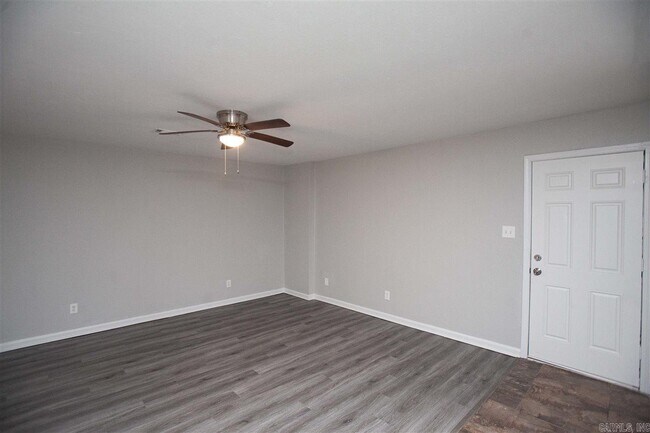 Foto del edificio - 5202 N Walnut Rd