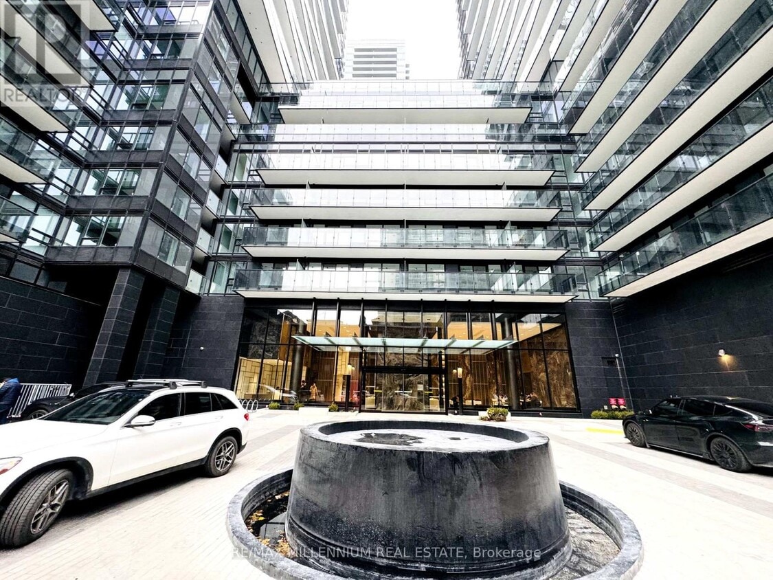 Primary Photo - 117 Broadway Ave