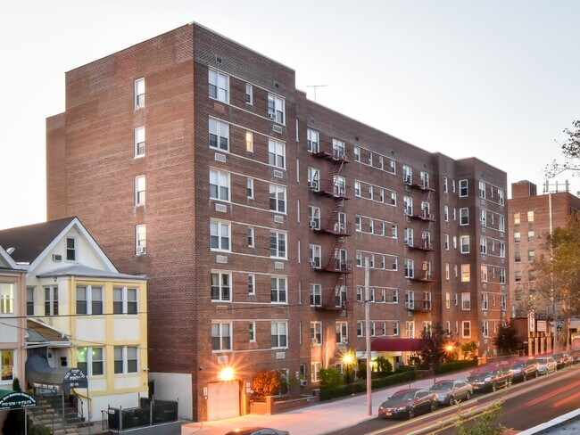Building Photo - 9002 63rd Dr