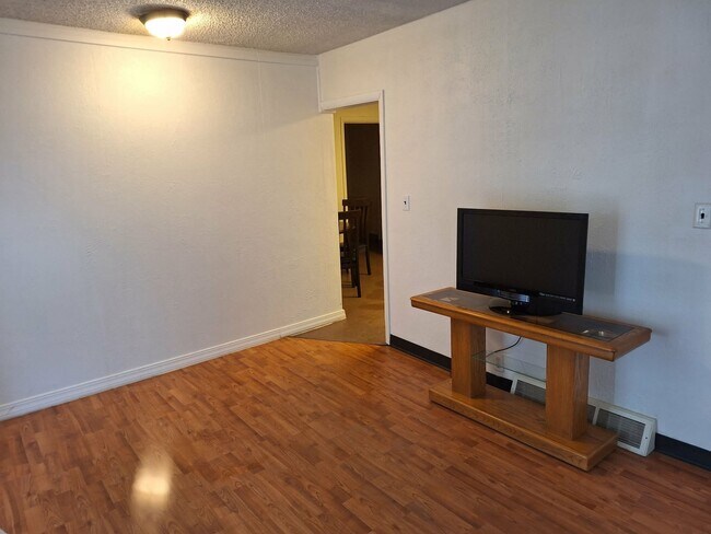 Foto del edificio - 3204-3216 Busch St