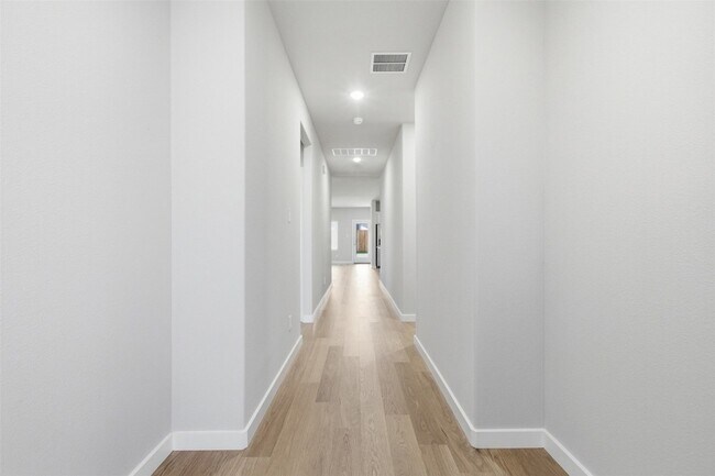 Foto del edificio - 617 Marigold Hl Wy