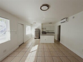 Building Photo - 1999 N Glades Dr