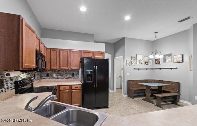 Foto del edificio - 503 Apple Creek Dr