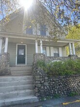 Building Photo - 123 Mayfield St
