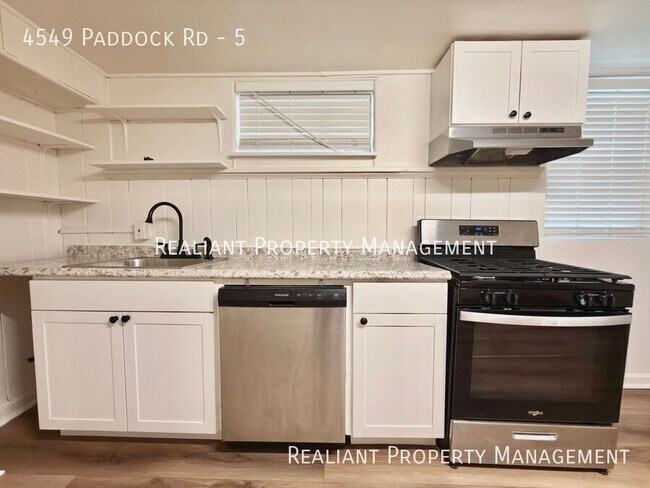 Foto del edificio - 4549 Paddock Rd