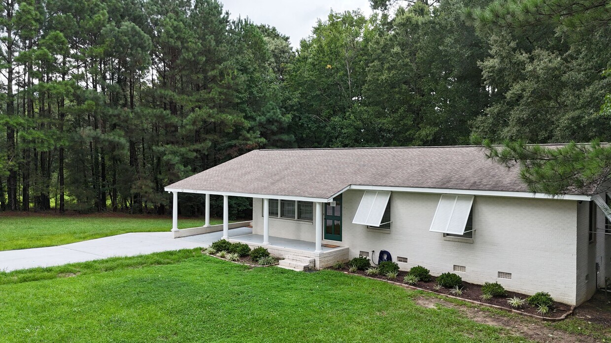 Foto principal - 10588 Buffalo Rd
