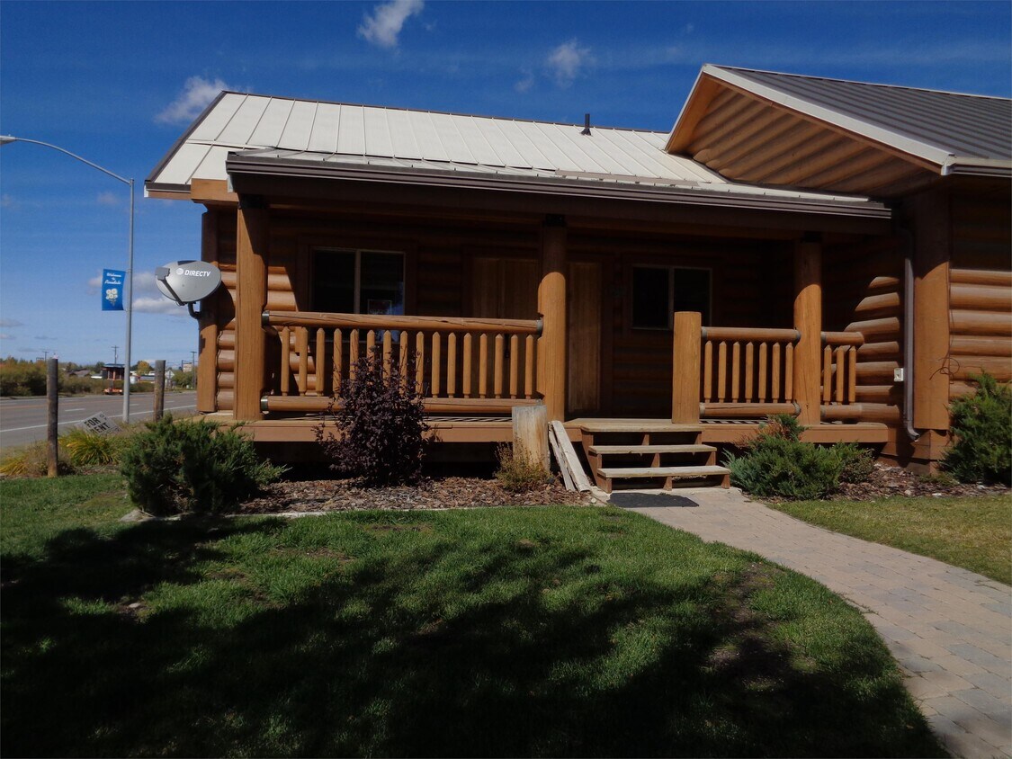 552 Canal St, Pinedale, WY 82941 Townhome Rentals in Pinedale WY