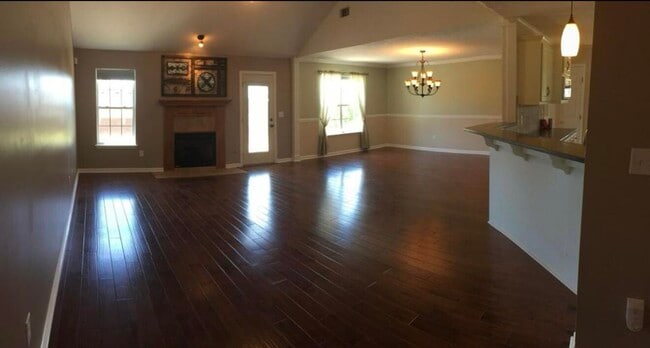 Building Photo - 1501 Cedar Hill Trail