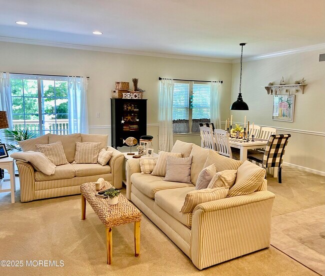 Foto del edificio - 8 Bay Breeze Ct