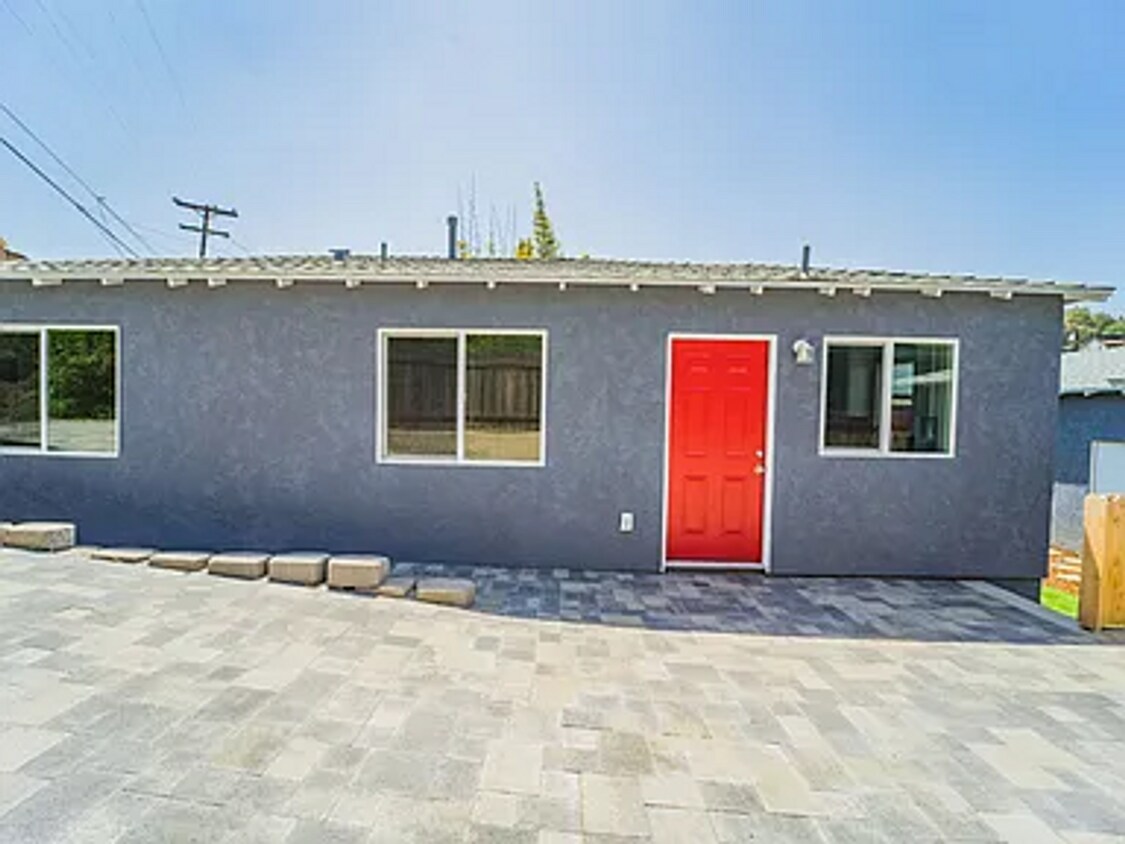 Primary Photo - 4477-4479 Palm Avenue