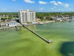 Building Photo - 825 Bayshore Dr