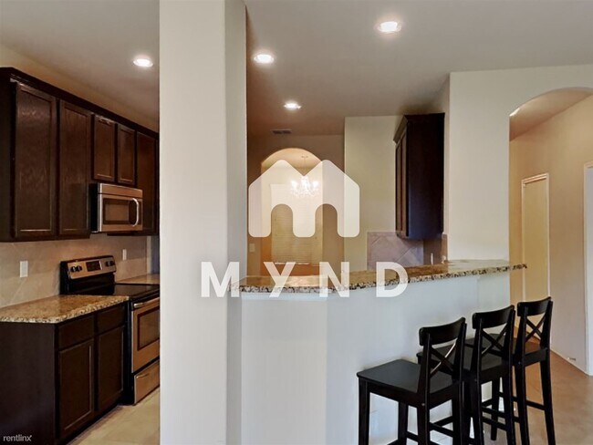 Building Photo - 3 br, 2.5 bath House - 10410 Royal Est