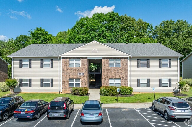 Colinas Cherokee - Cherokee Hills Apartments