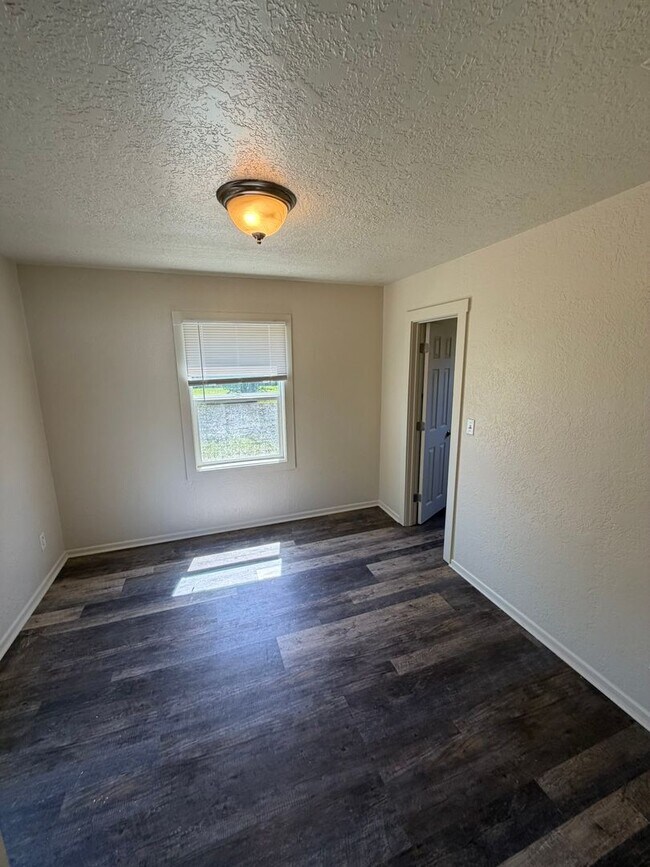 Foto del edificio - Cozy 1 Bedroom!