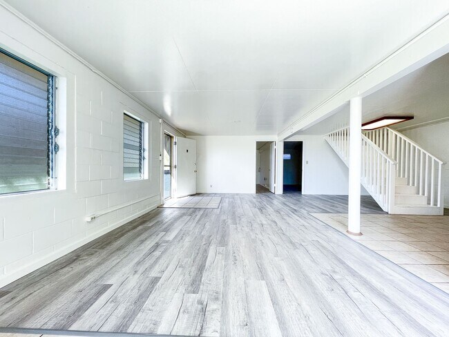 Building Photo - Mukai Ohana One