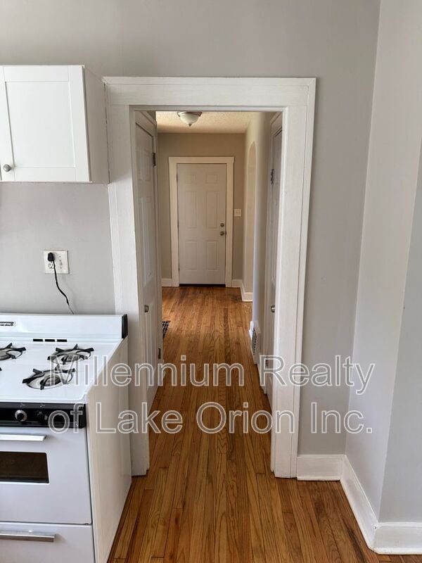 Building Photo - 57 E Beverly Ave