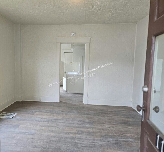 Foto del edificio - 331 W North St