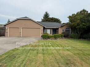 Building Photo - 4090 NE 218th Ave