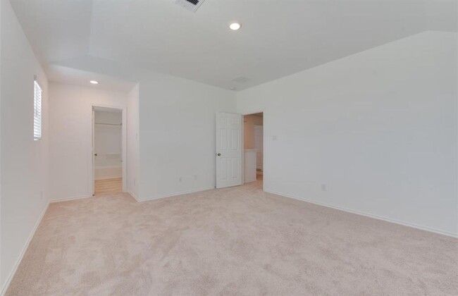 Building Photo - 11020 N Lake Mist Ln