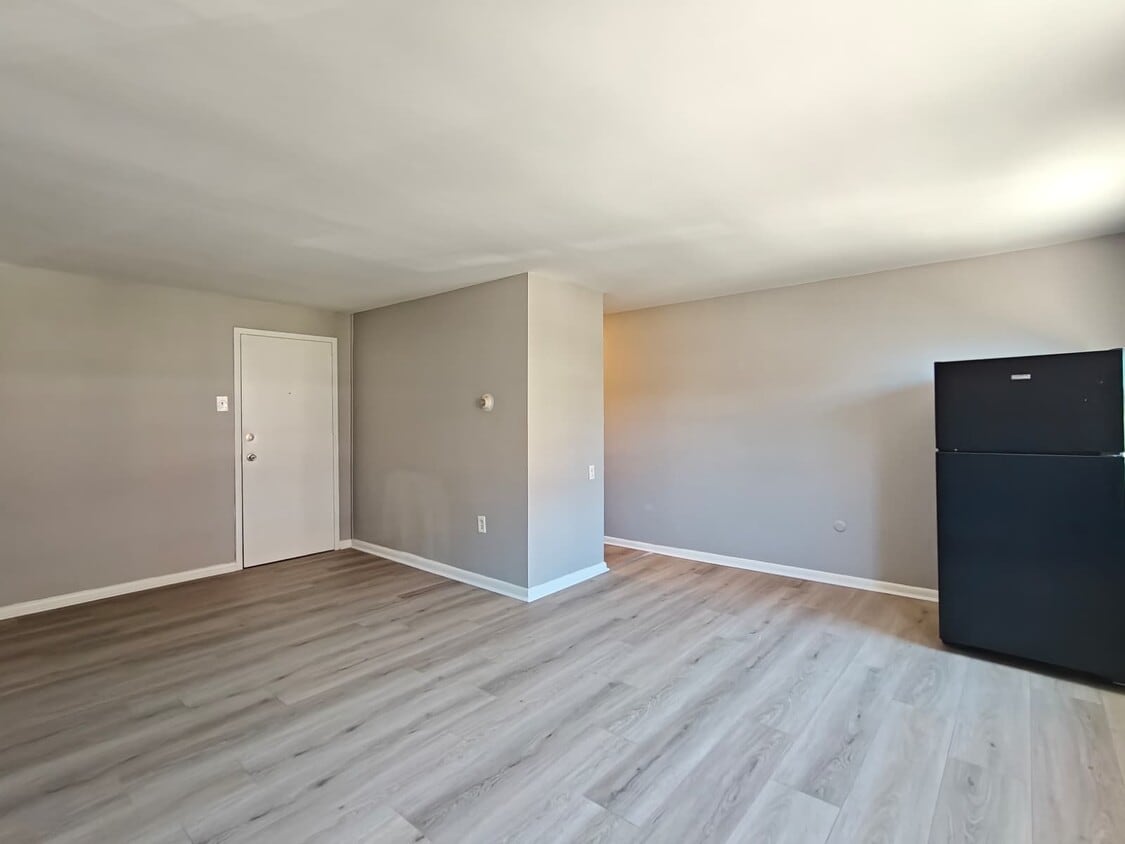 Photo - 7131 Marshall Rd-B10