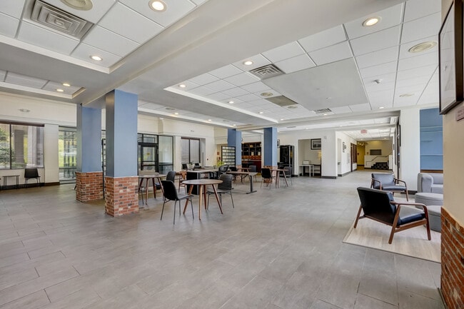 Building Photo - CommonPlace Raleigh