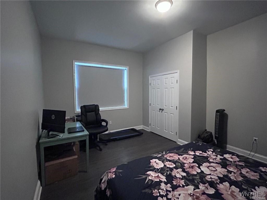 Building Photo - 1988 South Park Ave