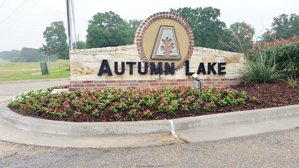 Primary Photo - 2021 Autumn Lake Dr