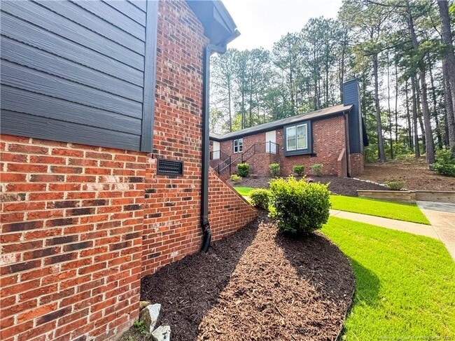 Building Photo - 531 Coronation Dr