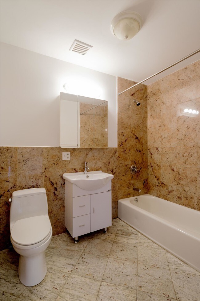 Foto del edificio - 252 18th St