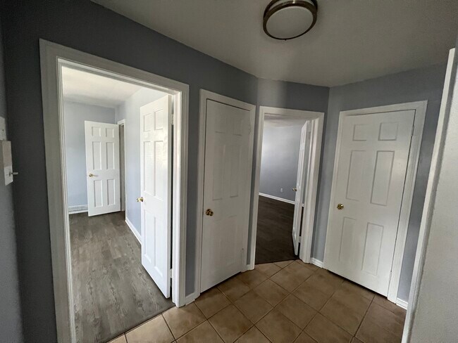 Foto del edificio - 13765 Cedar Rd