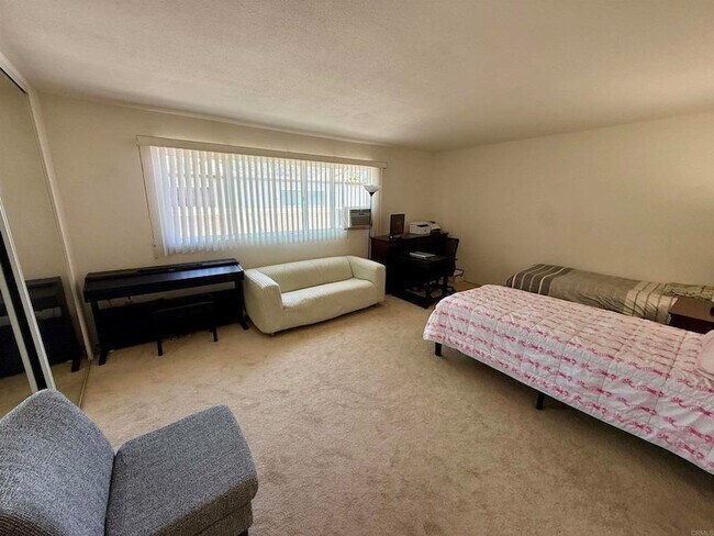 Foto del edificio - 9575 Easter Way